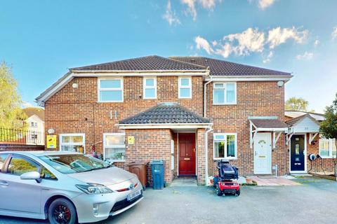 1 bedroom maisonette for sale, Goresbrook Road, Dagenham, RM8