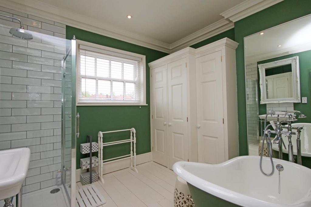 Ensuite Bathroom
