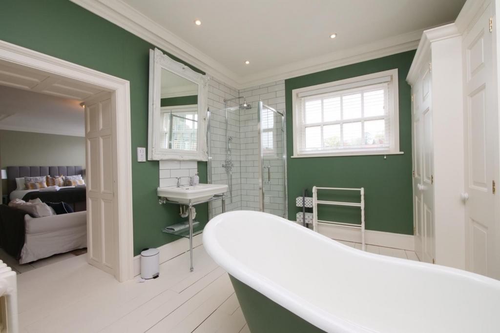 Ensuite Bathroom