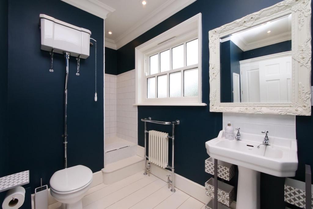 Ensuite Shower Room