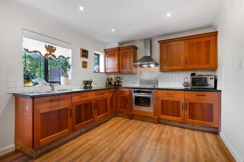 2 bedroom semi-detached house for sale, Sunninghill Road, Ascot