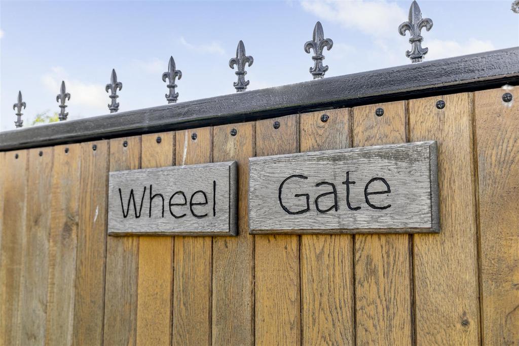 Wheel Gate (South Clifton) 2.jpg