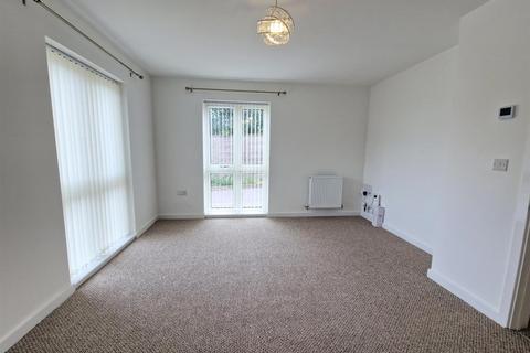 2 bedroom apartment to rent, Ascot Way, Longbridge