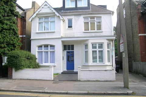 1 bedroom flat to rent, King Charles Road, Surbiton