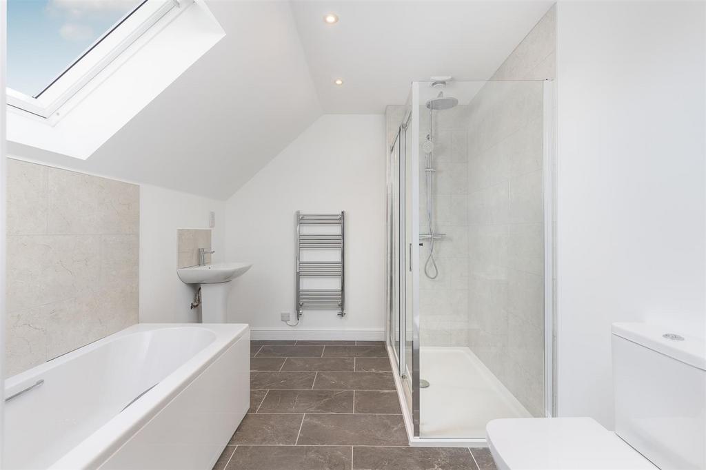 Ensuite to 2nd Floor Accommodation.jpg
