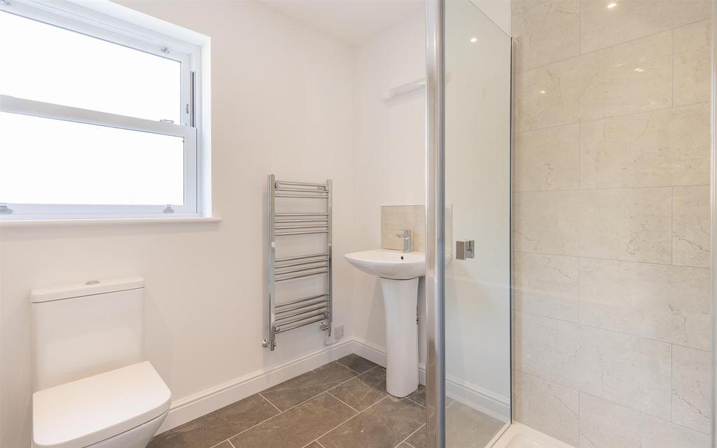 En-suite shower room.jpg