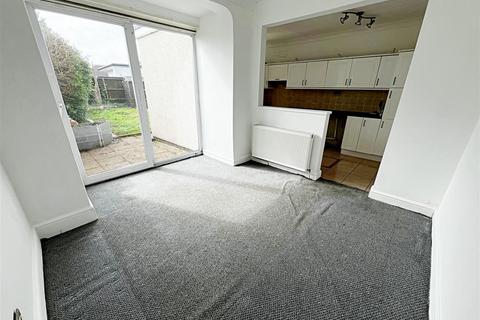 3 bedroom semi-detached house for sale, Holyoake Road, Grimsby, N.E. Lincs, DN32 8JH