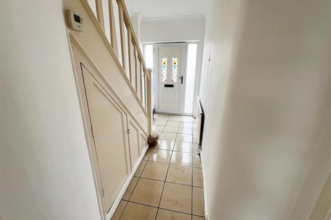 2 Holyoake Road, Grimsby, DN32 8JH