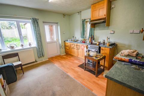 3 bedroom semi-detached house for sale, Sewell Road, Halfway, Sheffield, S20