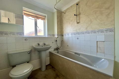 3 bedroom detached house for sale, The Covers, Seaford