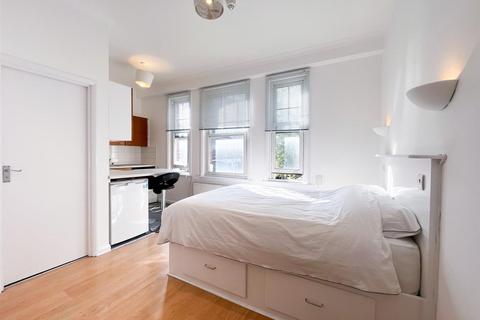 Studio to rent, Battersea Park Road, Battersea, SW11