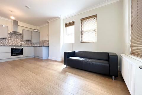 3 bedroom apartment to rent, New Wanstead, London E11