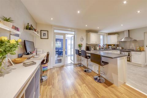 35 Broadway, Haslingden, Rossendale, BB4 4ES