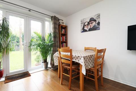 54 Riverstone Drive, Manchester, M23 9QW