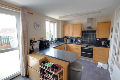 3 bedroom end of terrace house for sale, Hills View, Newent