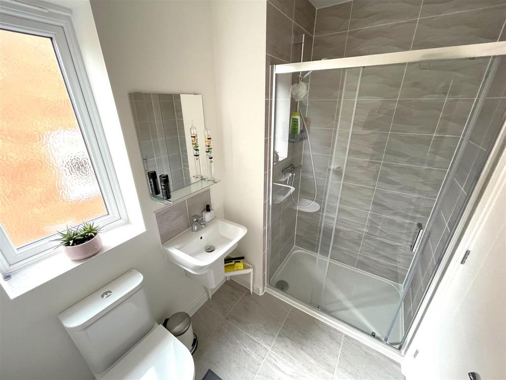 Ensuite shower room