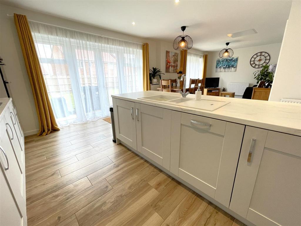 Open plan living/dining kitchen