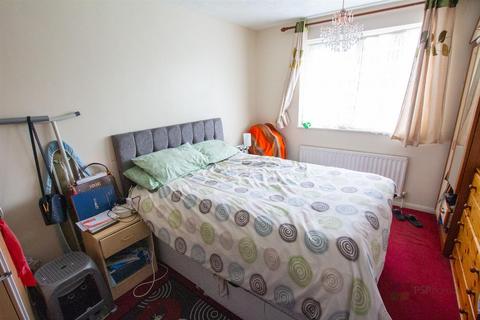 2 bedroom flat for sale, Church Close, Burgess Hill