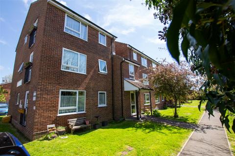 2 bedroom flat for sale, Church Close, Burgess Hill