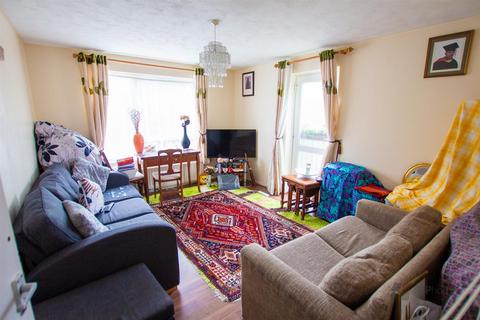 2 bedroom flat for sale, Church Close, Burgess Hill