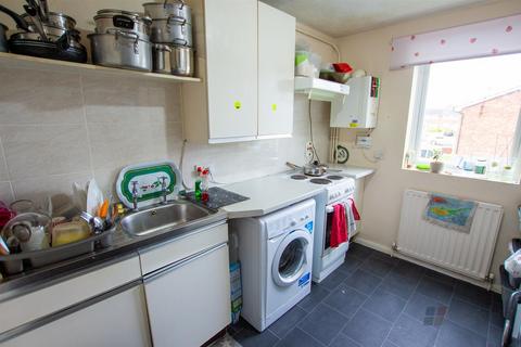 2 bedroom flat for sale, Church Close, Burgess Hill