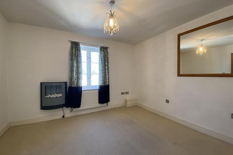 2 bedroom apartment to rent, Crockwell Street, Bodmin, PL31