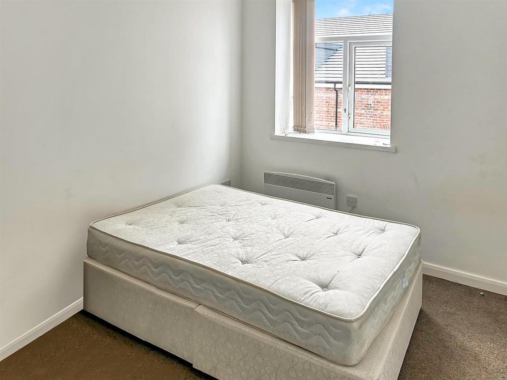 Bedroom: