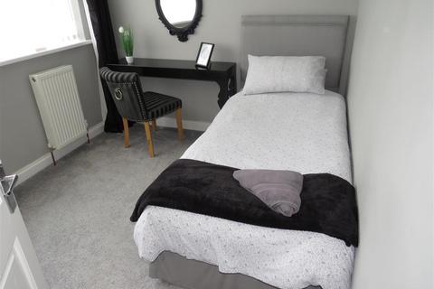 3 bedroom maisonette for sale, Tile Cross Road, Birmingham B33