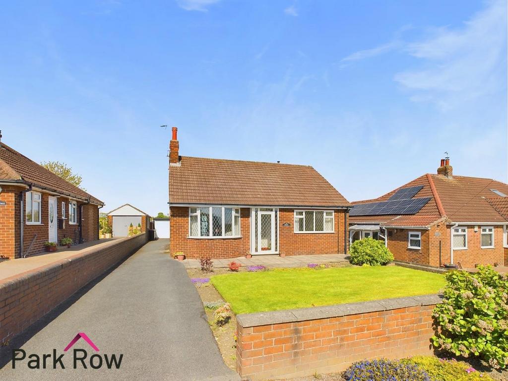 Swillington Lane, Leeds 2 bed detached bungalow for sale - £375,000