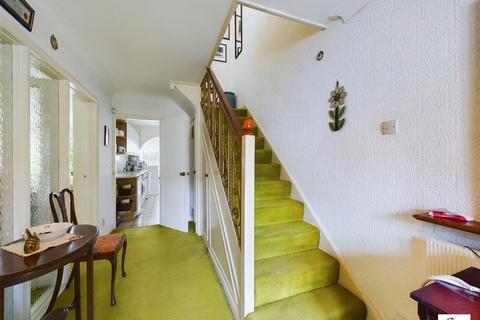 3 bedroom semi-detached house for sale, High View Road, London