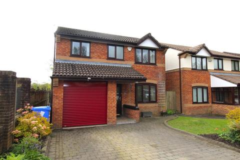 4 bedroom detached house to rent, Ripon Hall Avenue, Bury BL0