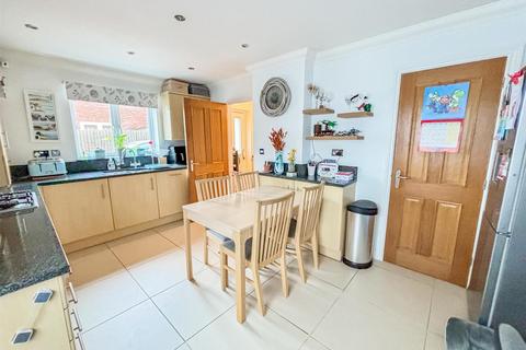 3 bedroom semi-detached house for sale, Roberts Way, Poole BH16