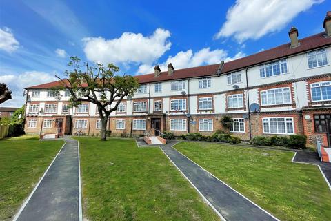 2 bedroom apartment for sale, Woodley Close, Tooting SW17