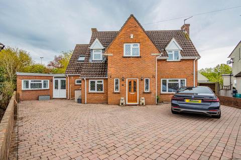 4 bedroom detached house for sale, Cherwell Road, Penarth CF64