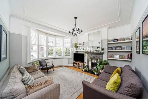 4 bedroom end of terrace house for sale, Crestbrook Avenue, Palmers Green, N13