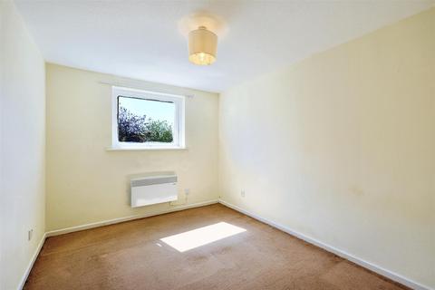 2 bedroom flat for sale, Tonnelier Road, Nottingham