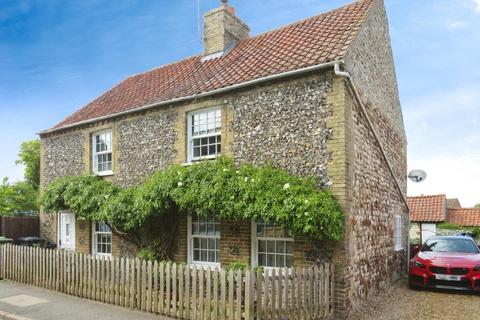 3 bedroom cottage for sale, High Street, Thetford IP26