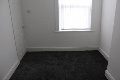 2 bedroom house to rent, Thornycroft Road, Liverpool