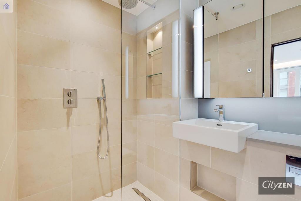 En suite shower room
