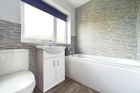 23 Avon Road, Gedling, Nottingham, NG4 4JU