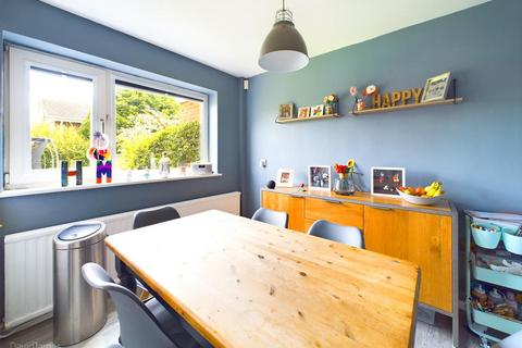 23 Avon Road, Gedling, Nottingham, NG4 4JU