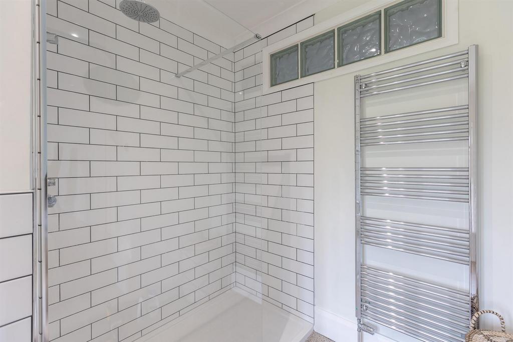 Bedroom two en suite