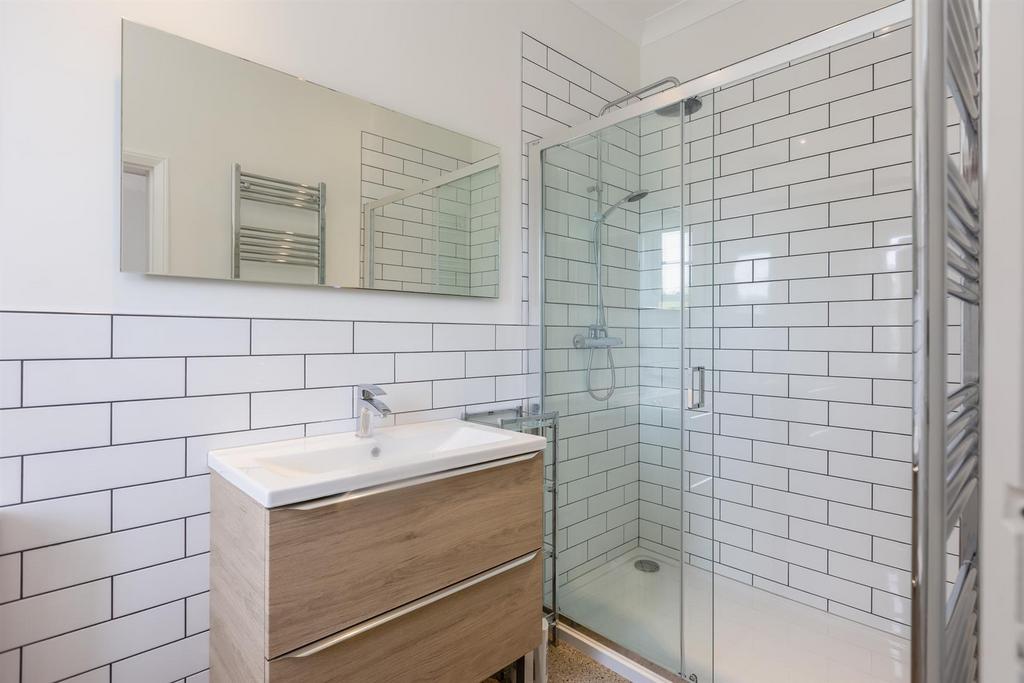 Bedroom four en suite