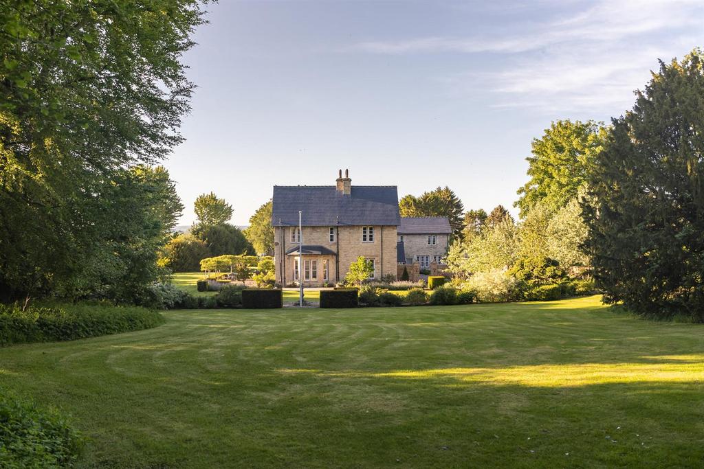 House &amp; garden