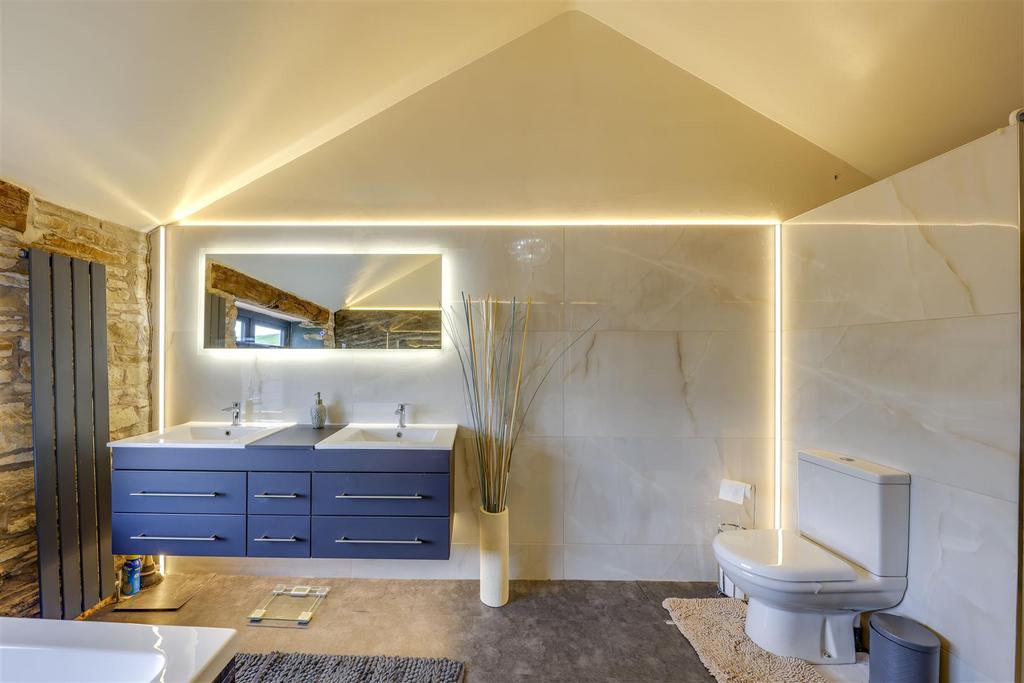 En Suite Bathroom Alt