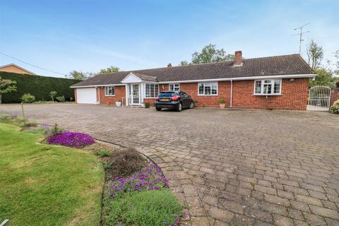 5 bedroom detached bungalow for sale, Maldon Road, Witham