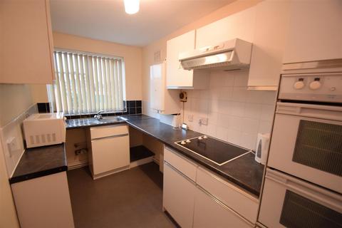 2 bedroom apartment to rent, Arrowe Park Road, Upton