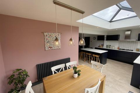 7 Broadmead, Wirral, CH60 1XH