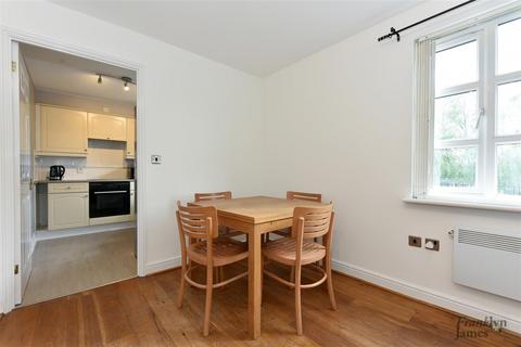 2 bedroom apartment to rent, Otter Close, Stratford, E15