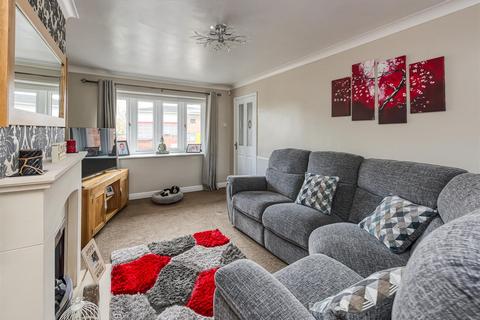 99 Giggetty Lane, Wombourne, Wolverhampton, WV5 0AY